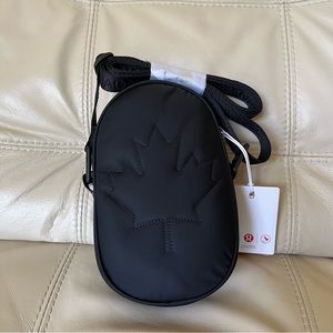 🆕 LULULEMON Future Legacy Crossbody Bag - NWT